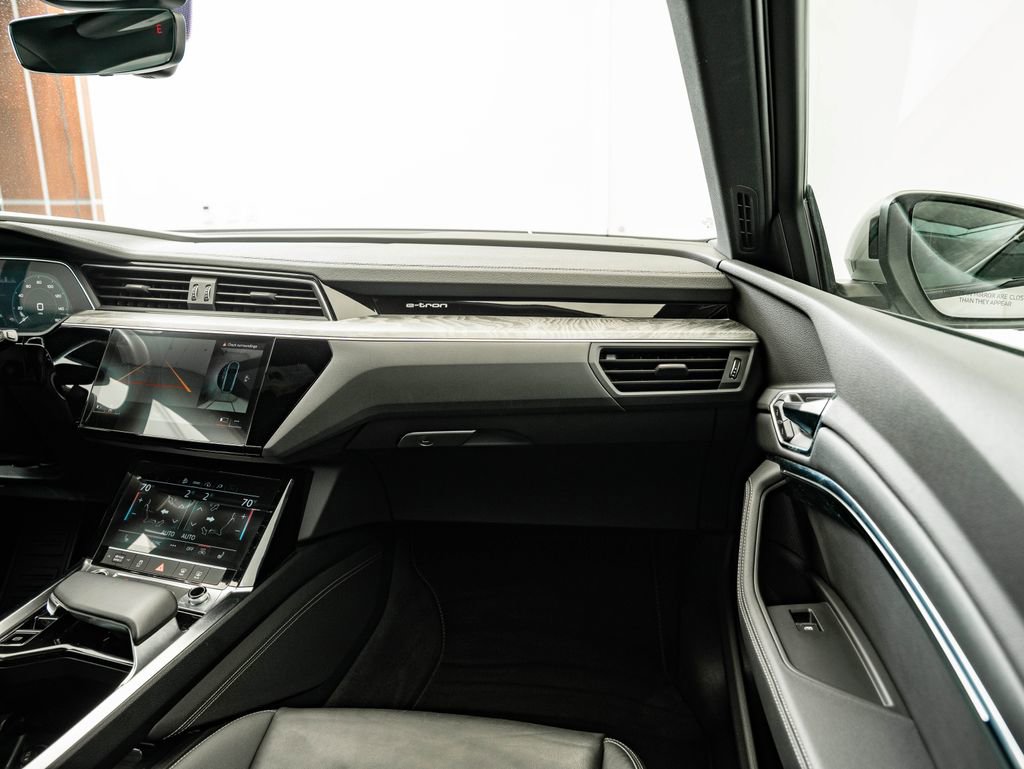 Used 2022 Audi e-tron Premium w/ Convenience Plus Package AWD/4WD image 49