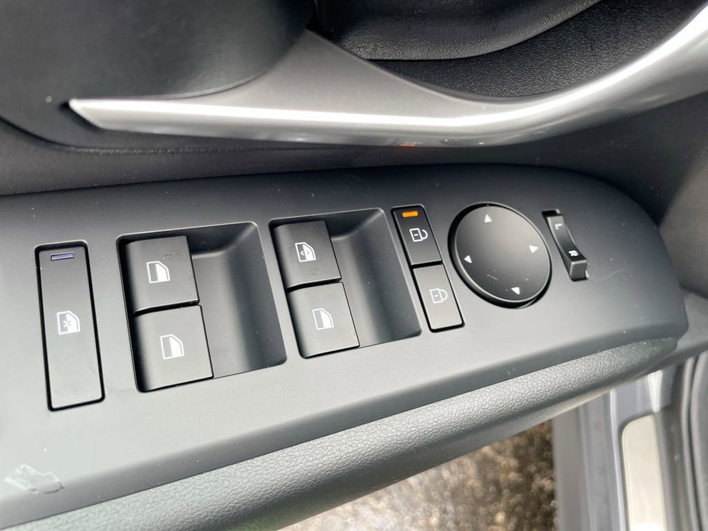 Certified 2025 Hyundai Tucson SE image 40