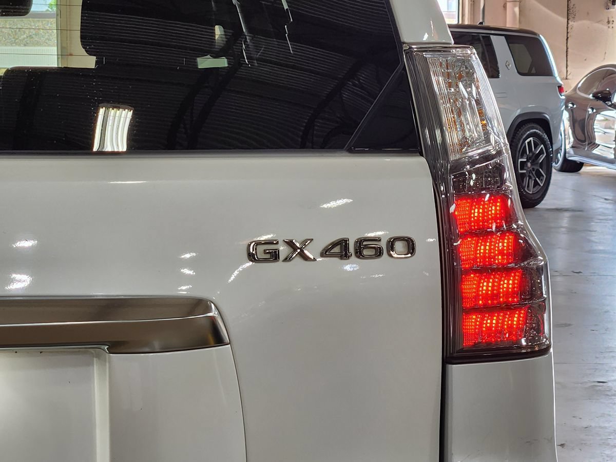Used 2023 Lexus GX 460 Luxury w/ Accessory Package AWD/4WD image 25