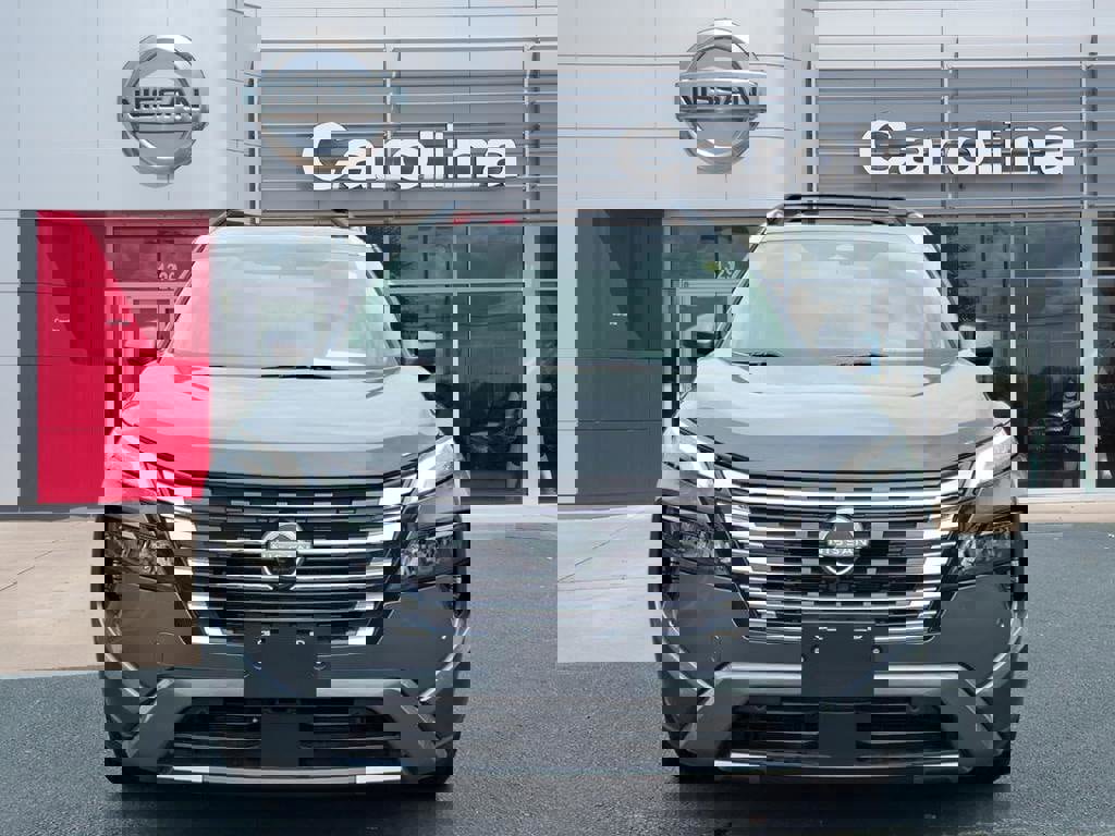 Used 2024 Nissan Rogue SL image 2