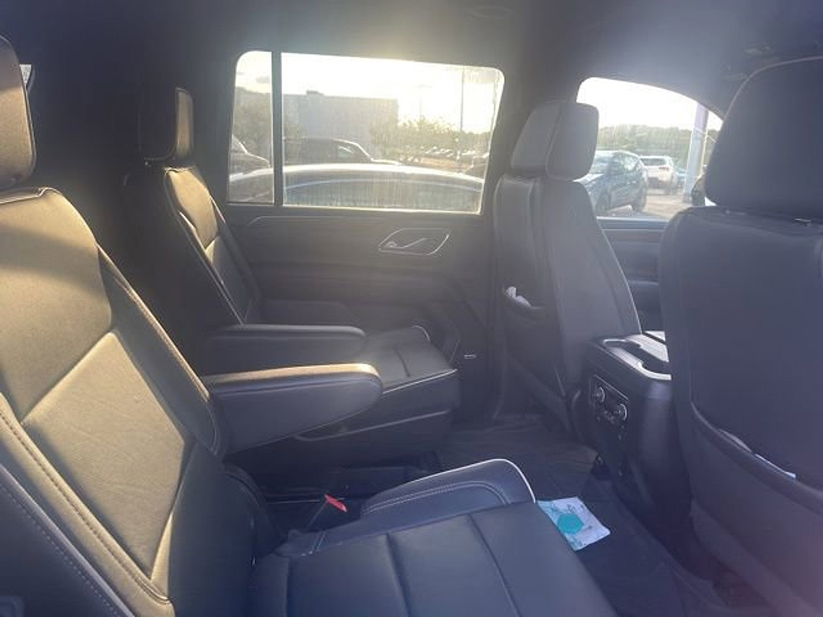 Used 2024 Chevrolet Suburban Premier AWD/4WD image 20