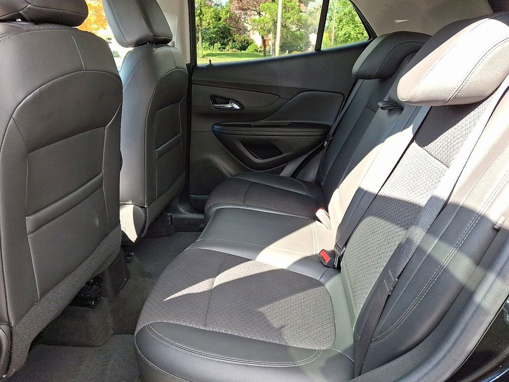 Used 2022 Buick Encore Preferred image 11