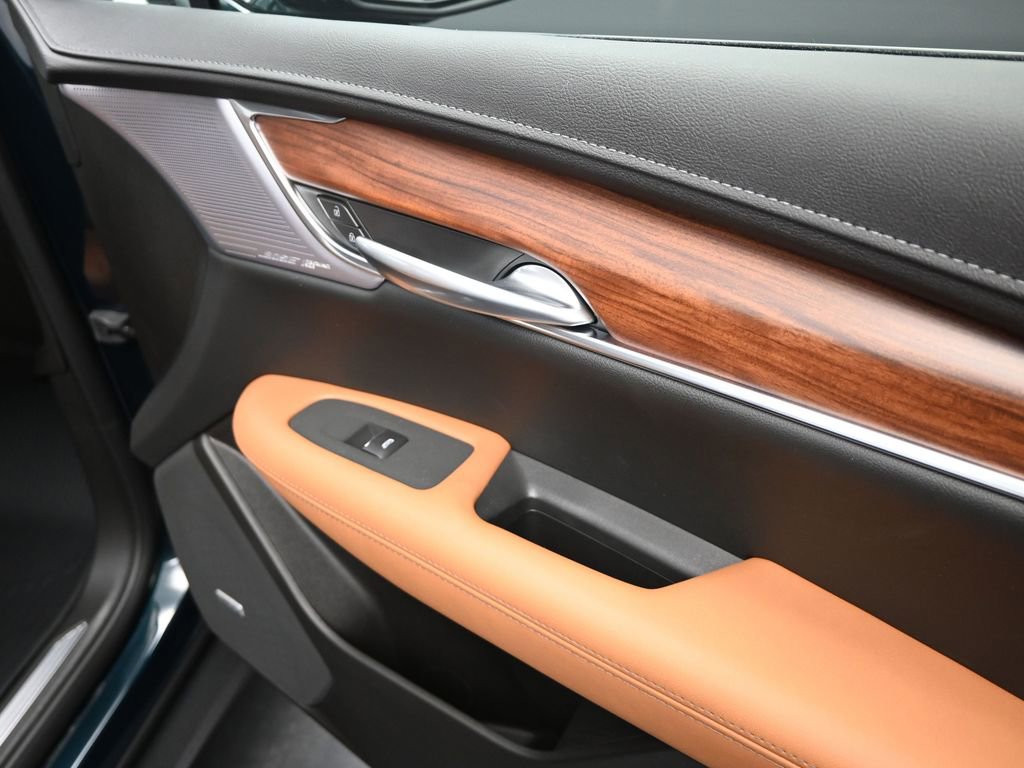 New 2026 Cadillac XT5 Premium Luxury w/ LPO, Floor Liner Package image 31