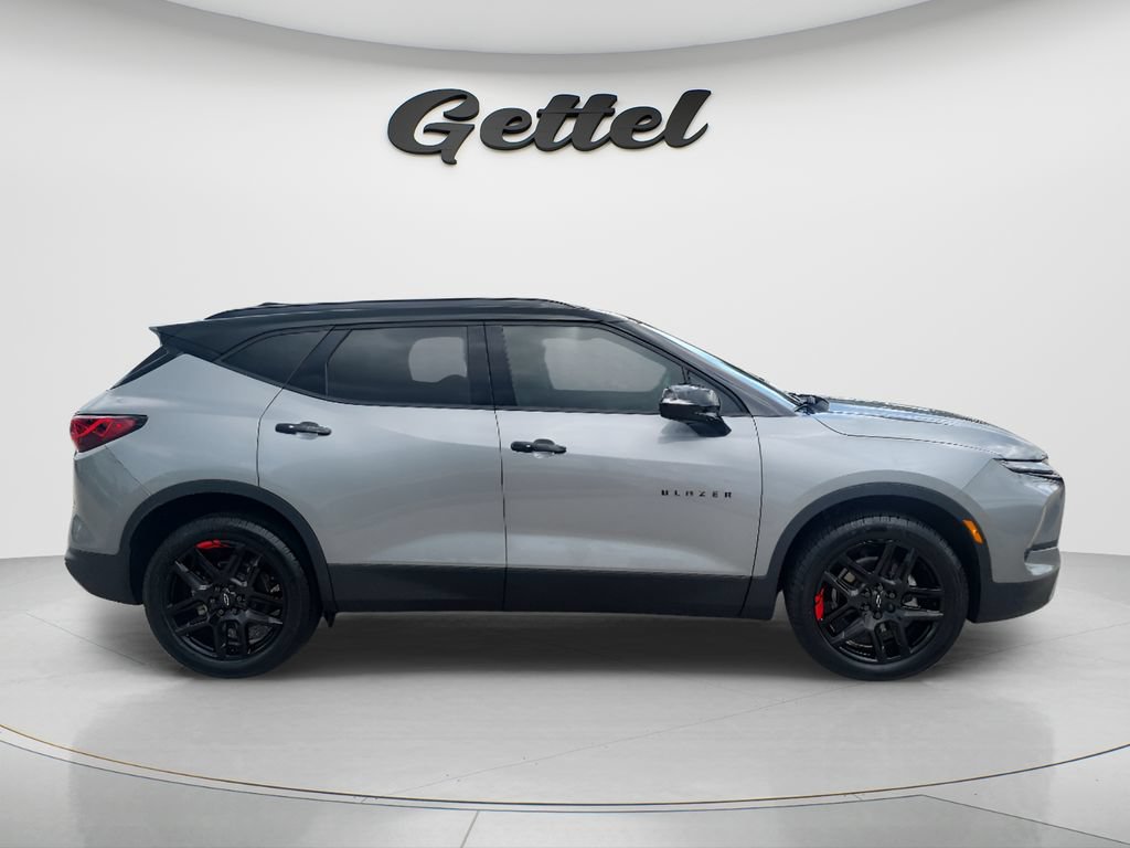 Used 2025 Chevrolet Blazer LT w/ Sound & Technology Package FWD image 4