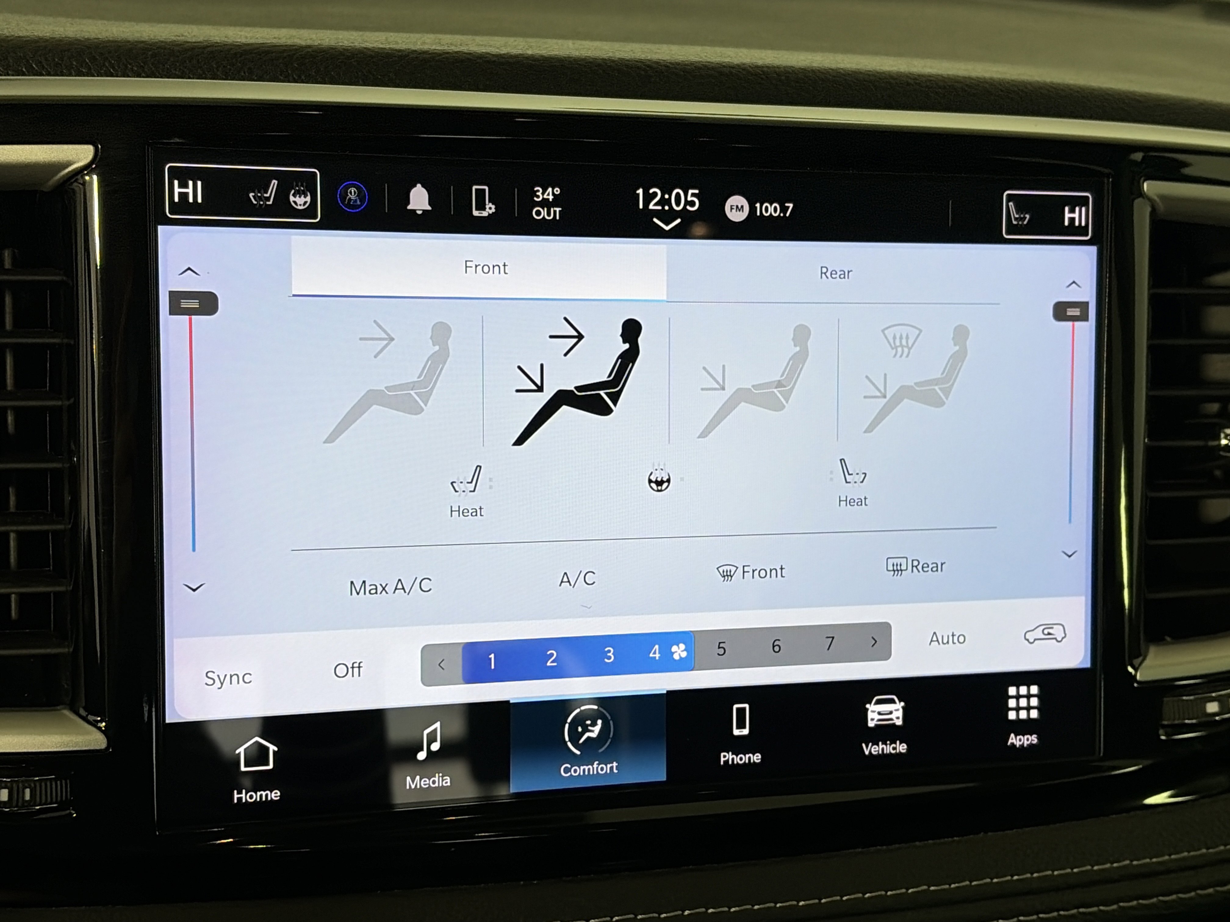 Used 2024 Chrysler Pacifica Touring-L image 19