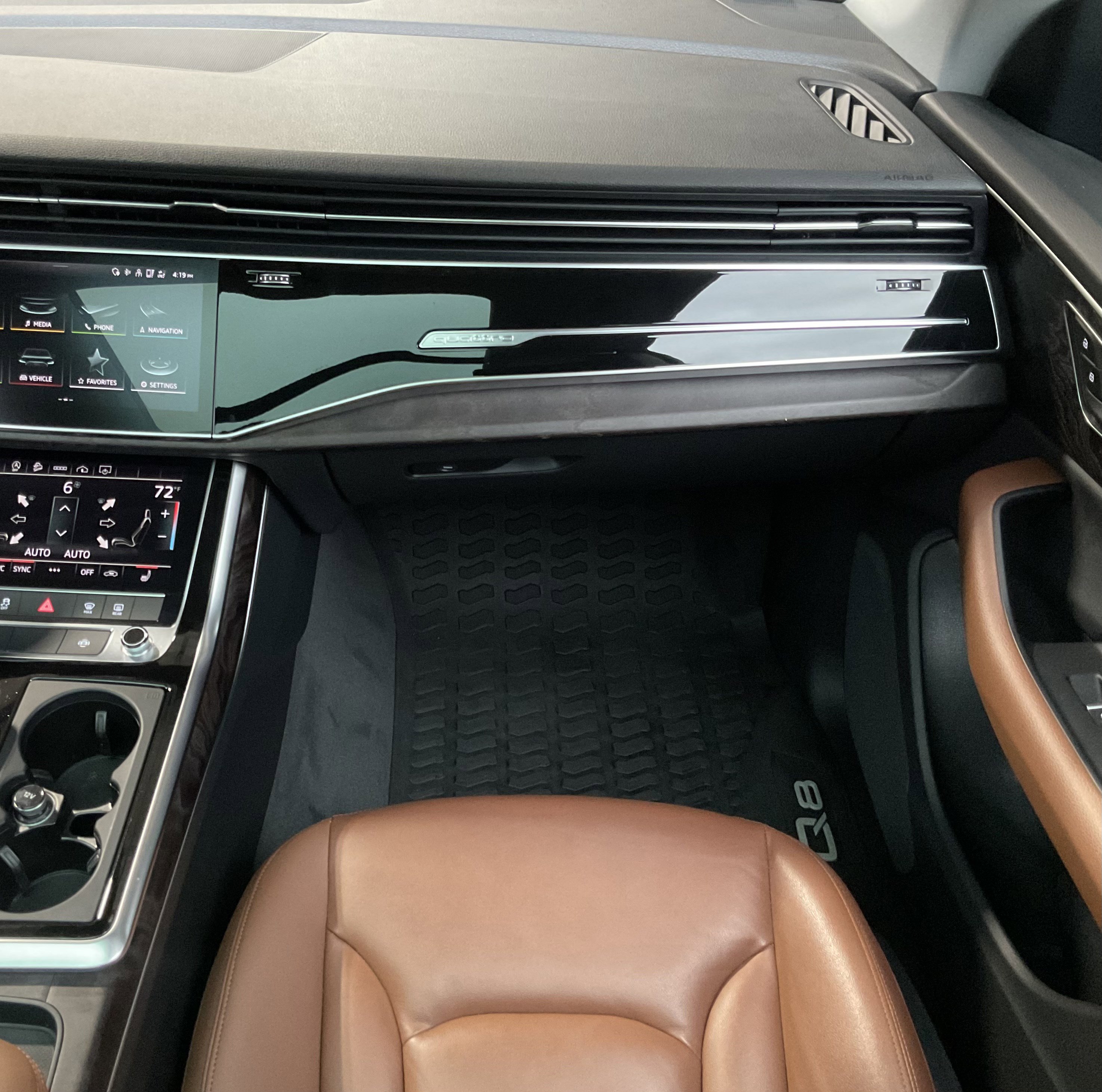 Used 2022 Audi Q8 Premium w/ Convenience Package AWD/4WD image 26