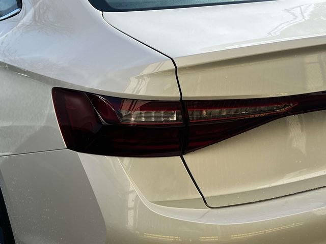 Used 2025 Volkswagen Jetta SE image 11