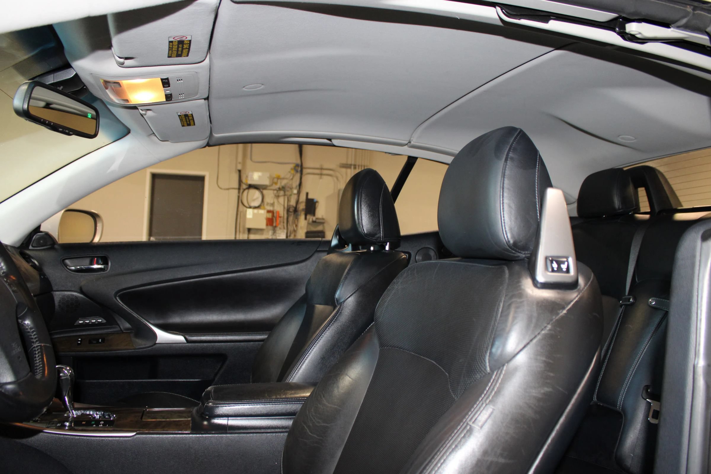 Used 2010 Lexus IS 350C w/ Luxury Pkg RWD image 26