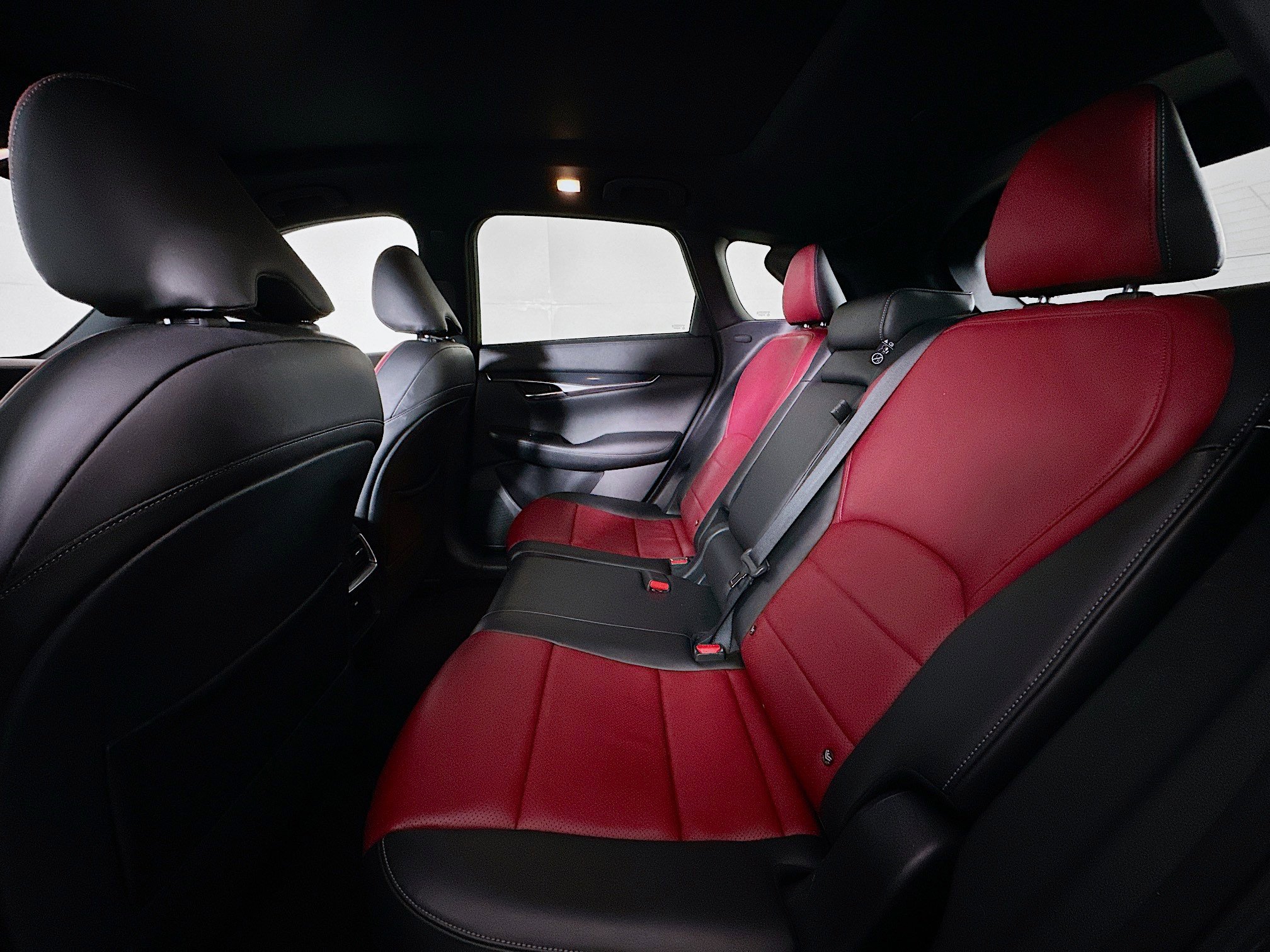 Used 2023 INFINITI QX50 Sport image 28