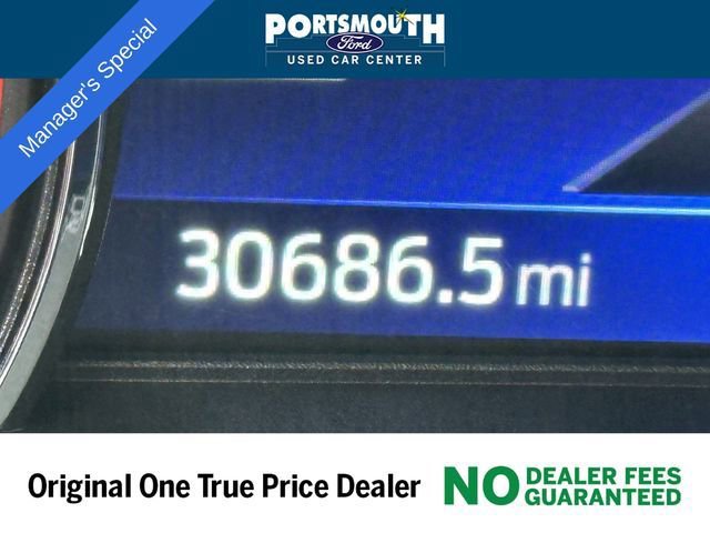 Used 2022 Ford Explorer XLT w/ Equipment Group 202A image 12