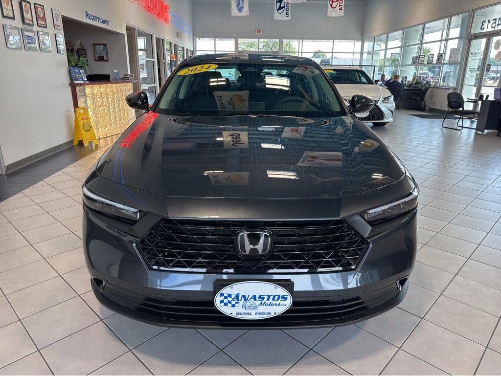 Used 2024 Honda Accord EX image 2