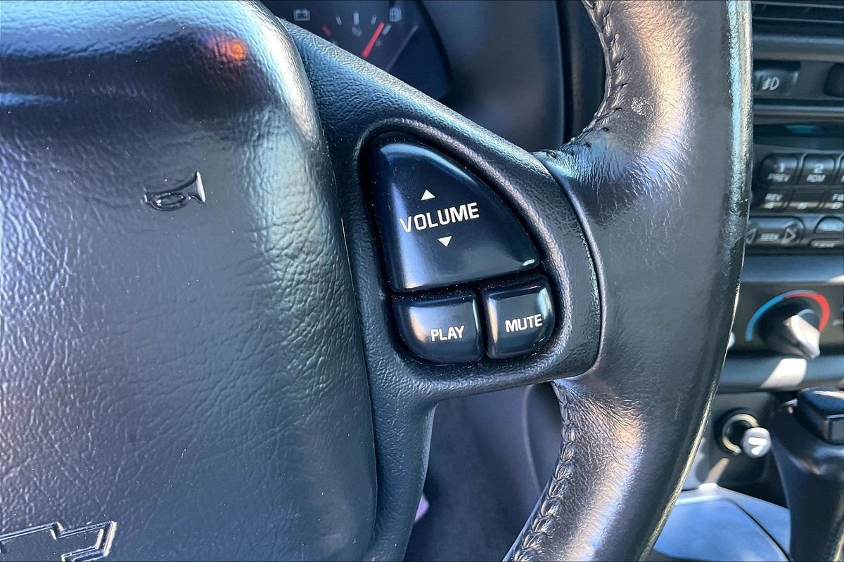 Used 2002 Chevrolet Camaro Z28 w/ SS Performance/Appearance Pkg RWD image 11