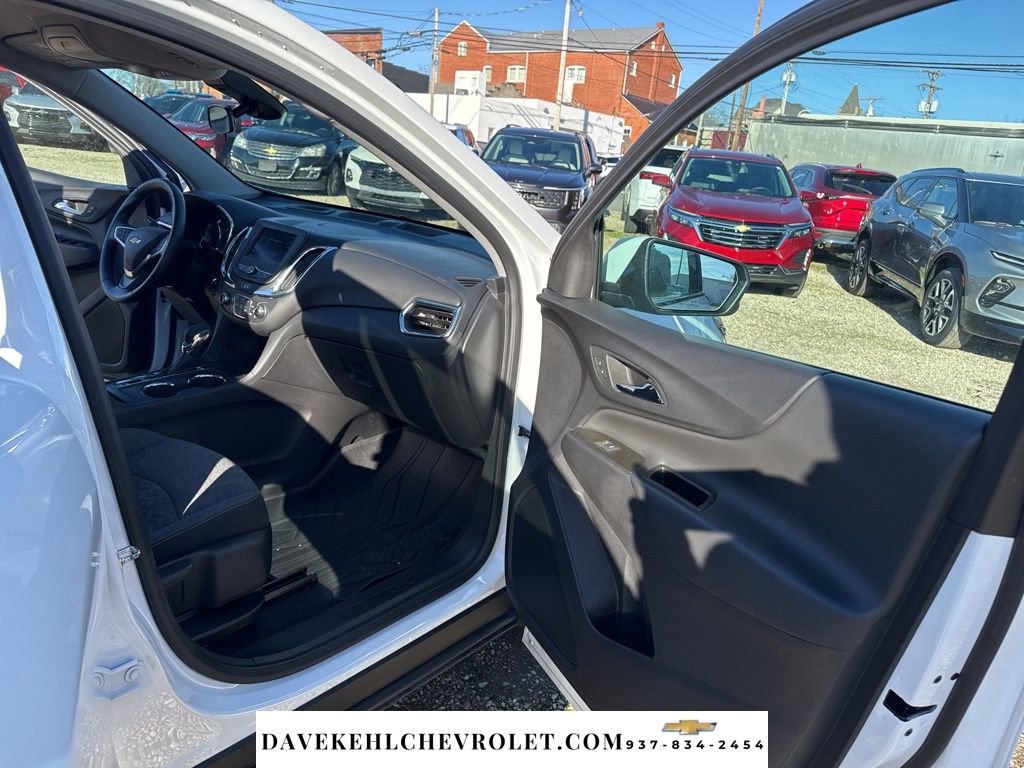 Used 2023 Chevrolet Equinox LT image 23