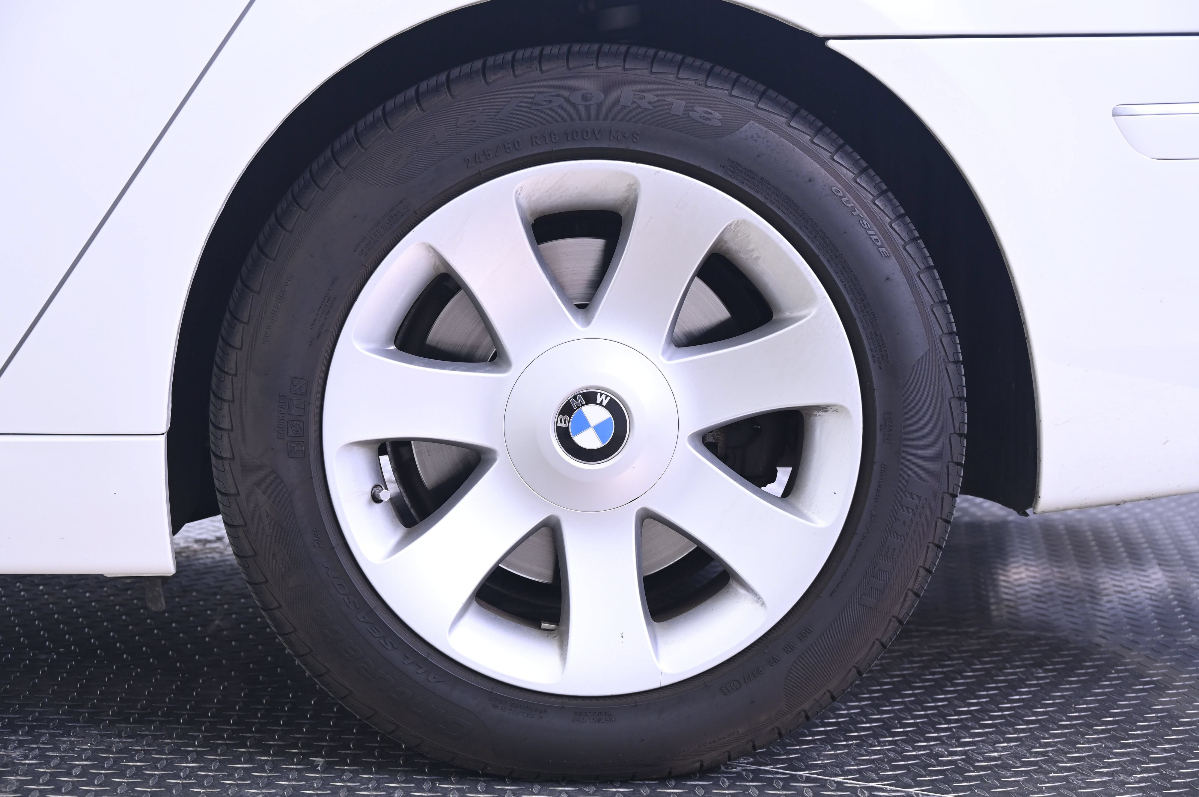 Used 2007 BMW 750Li RWD image 12
