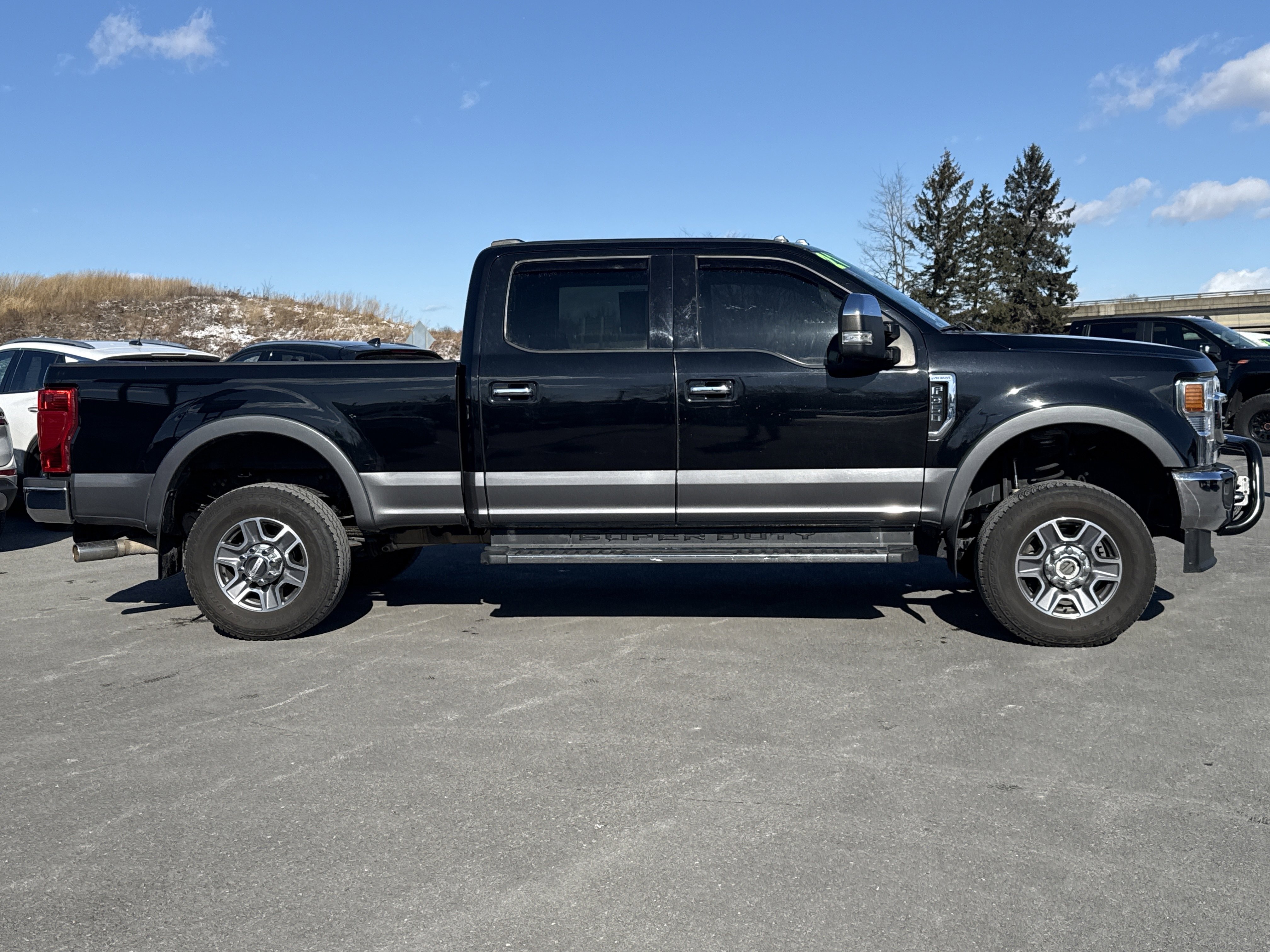 Used 2021 Ford F350 Lariat w/ Chrome Package image 2