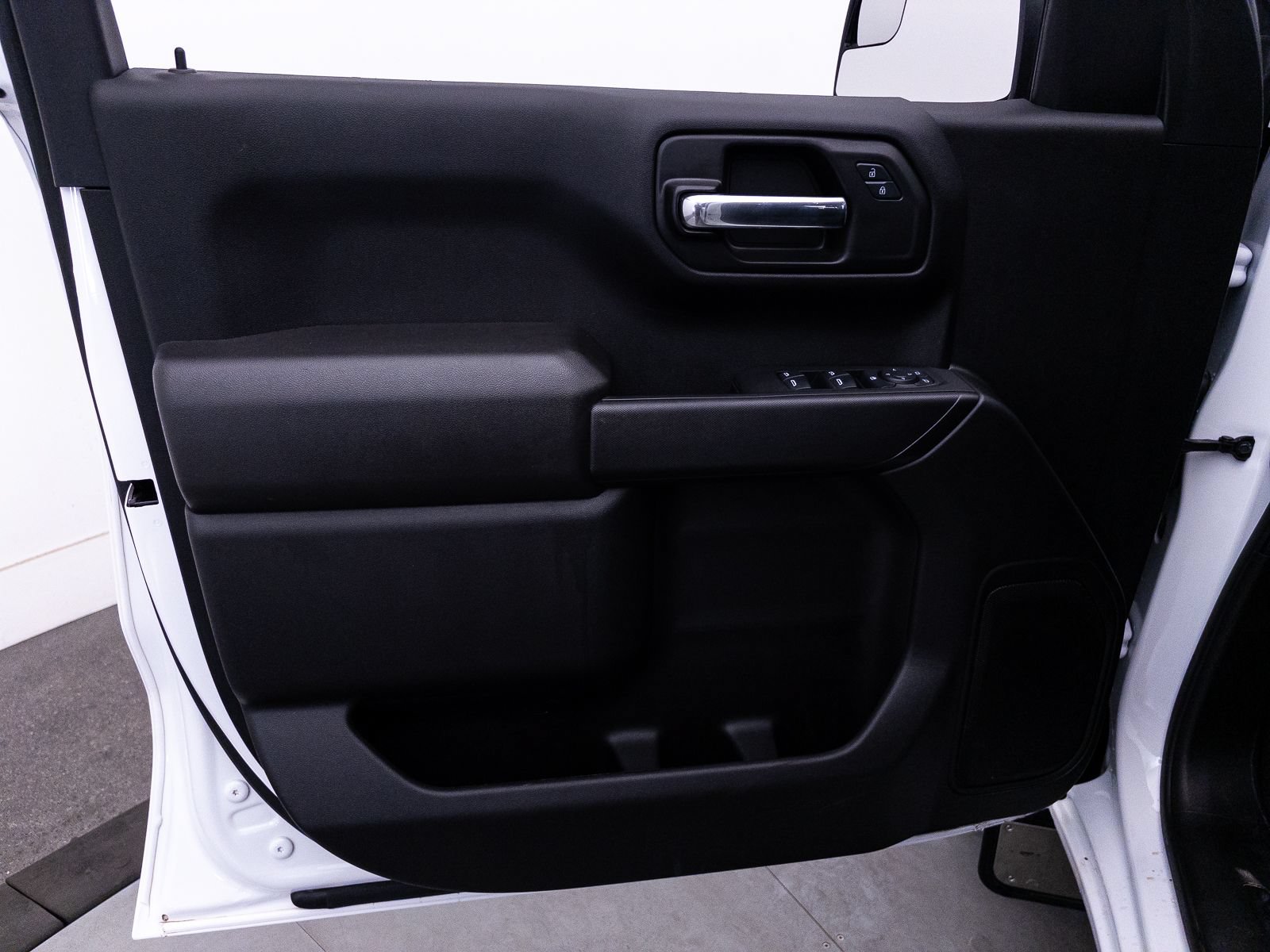 Used 2024 Chevrolet Silverado 1500 Custom AWD/4WD image 16