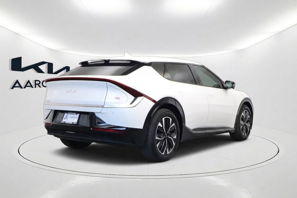 Used 2024 Kia EV6 Wind w/ Wind Technology Package AWD/4WD image 4