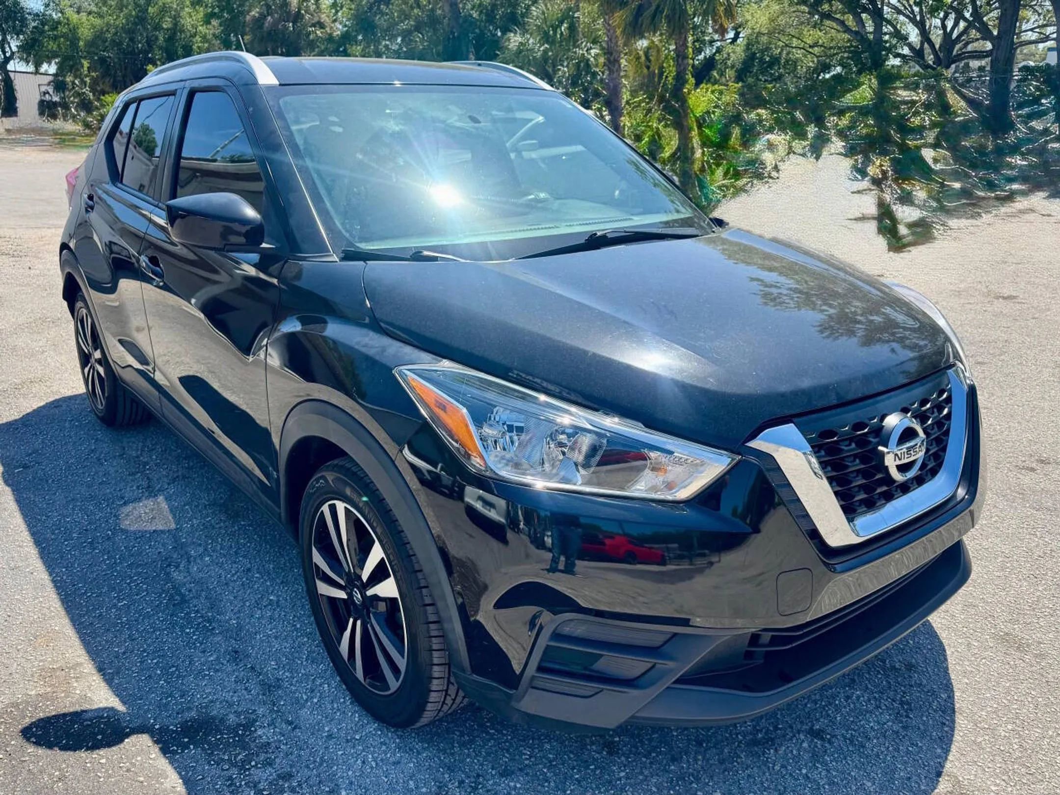 Used 2019 Nissan Kicks SV image 10