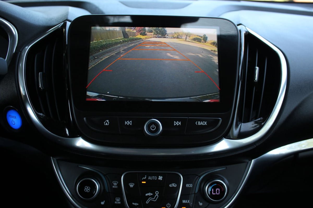 Used 2017 Chevrolet Volt Premier FWD image 15
