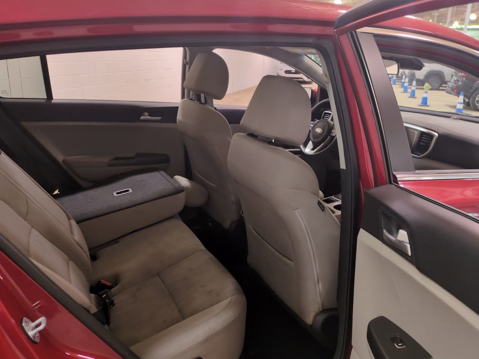 Used 2020 Kia Sportage LX image 11