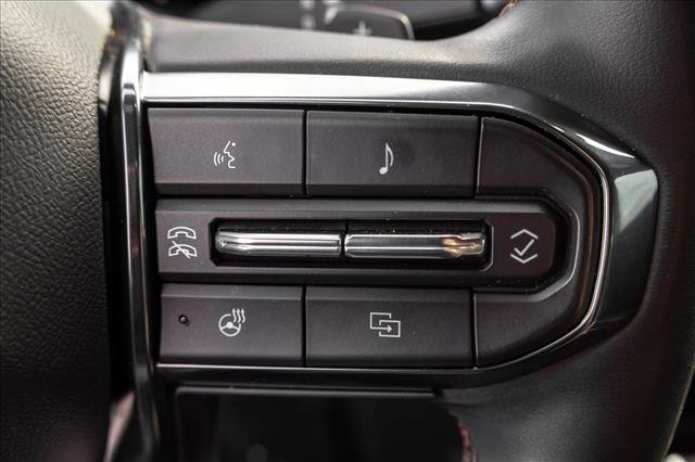 Used 2024 GMC Acadia AT4 AWD/4WD image 16