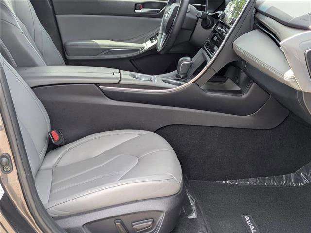 Used 2019 Toyota Avalon XLE w/ Moonroof Package image 22