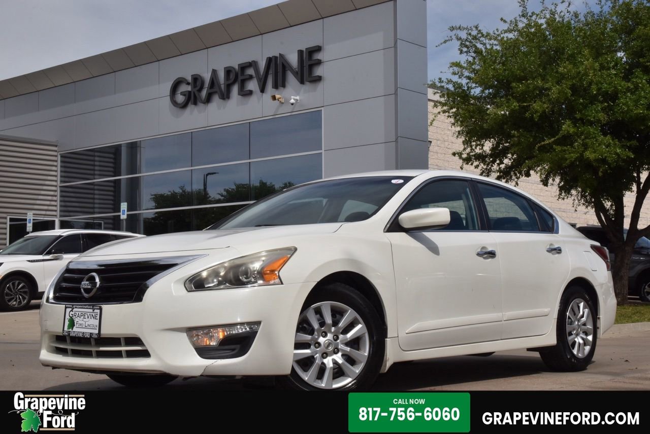 Used 2015 Nissan Altima 2.5 S w/ Power Driver Seat Package FWD image 1