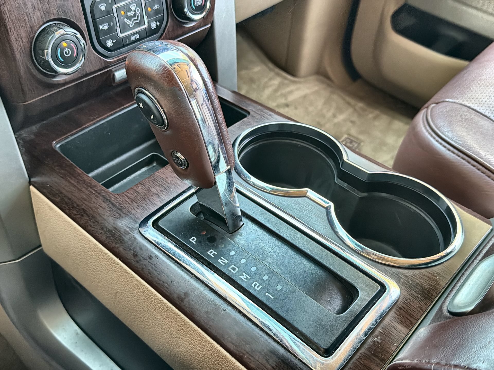 Used 2014 Ford F150 King Ranch w/ King Ranch Luxury Package AWD/4WD image 19