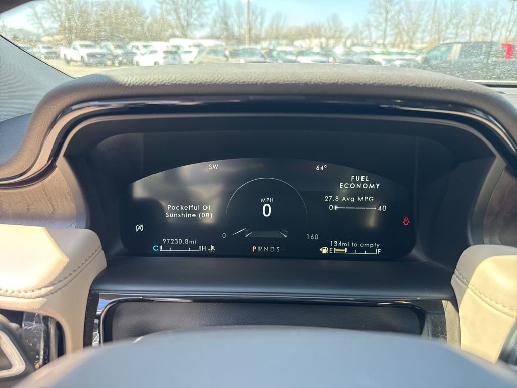 Used 2022 Lincoln Nautilus Reserve w/ Equipment Group 202A image 14