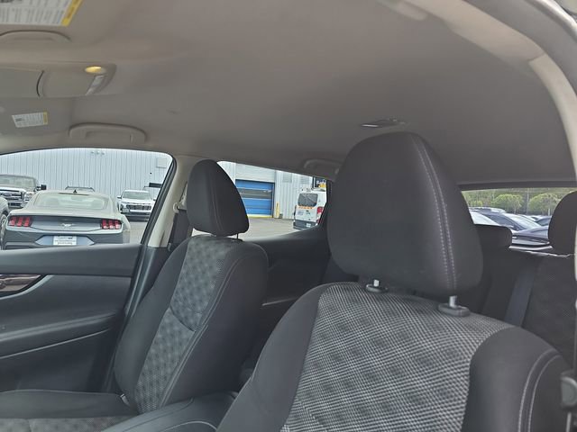 Used 2017 Nissan Rogue Sport SV image 16