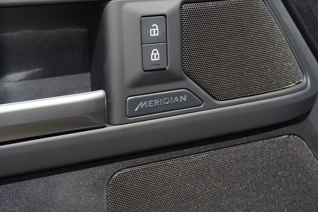 Certified 2026 Land Rover Defender 110 S AWD/4WD image 11