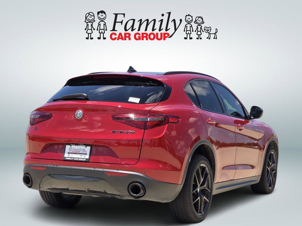 Used 2019 Alfa Romeo Stelvio Ti Sport w/ Quick Order Package 22S Sport AWD/4WD image 4