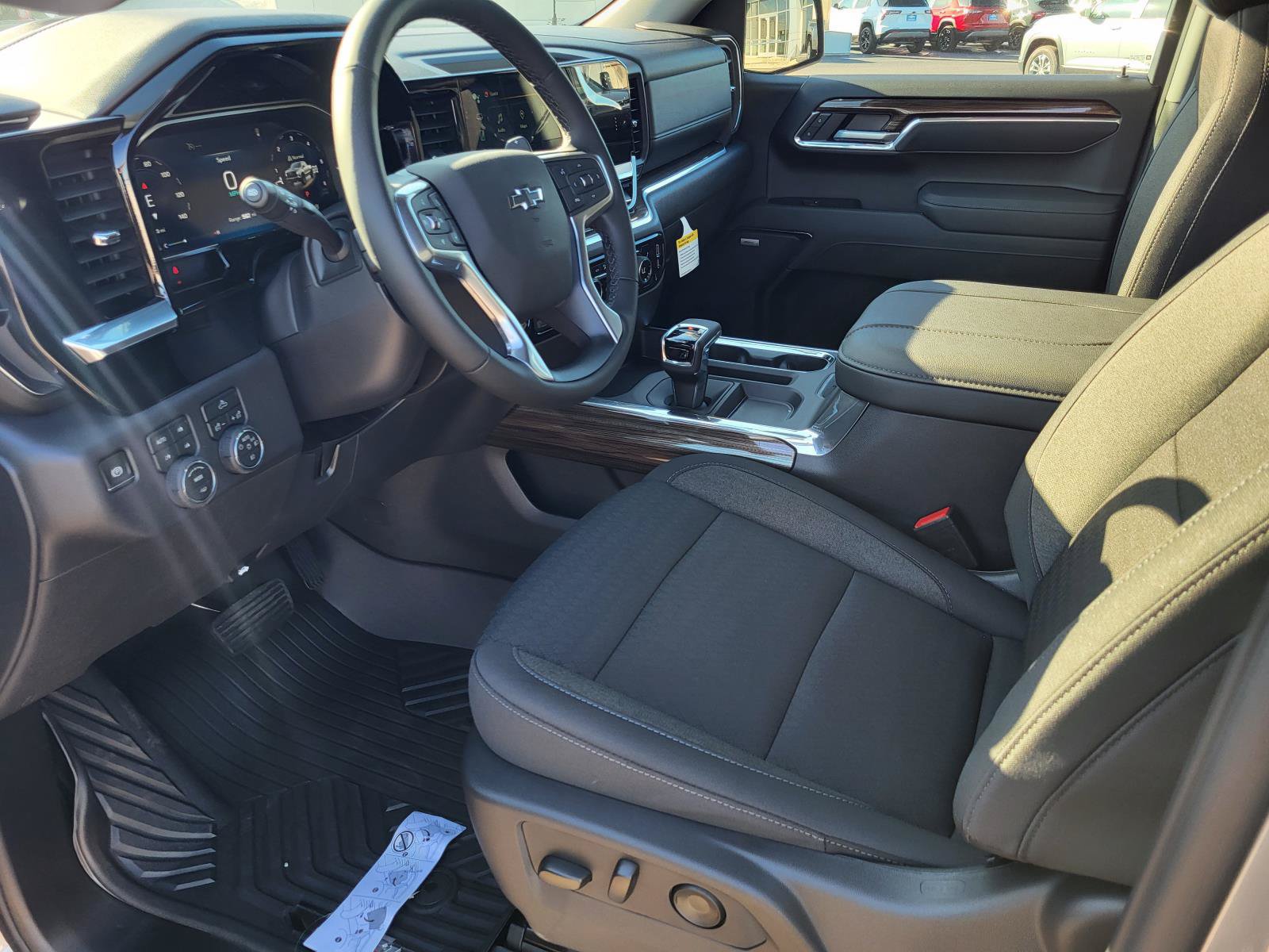 New 2026 Chevrolet Silverado 1500 LT Trail Boss w/ Convenience Package II AWD/4WD image 14