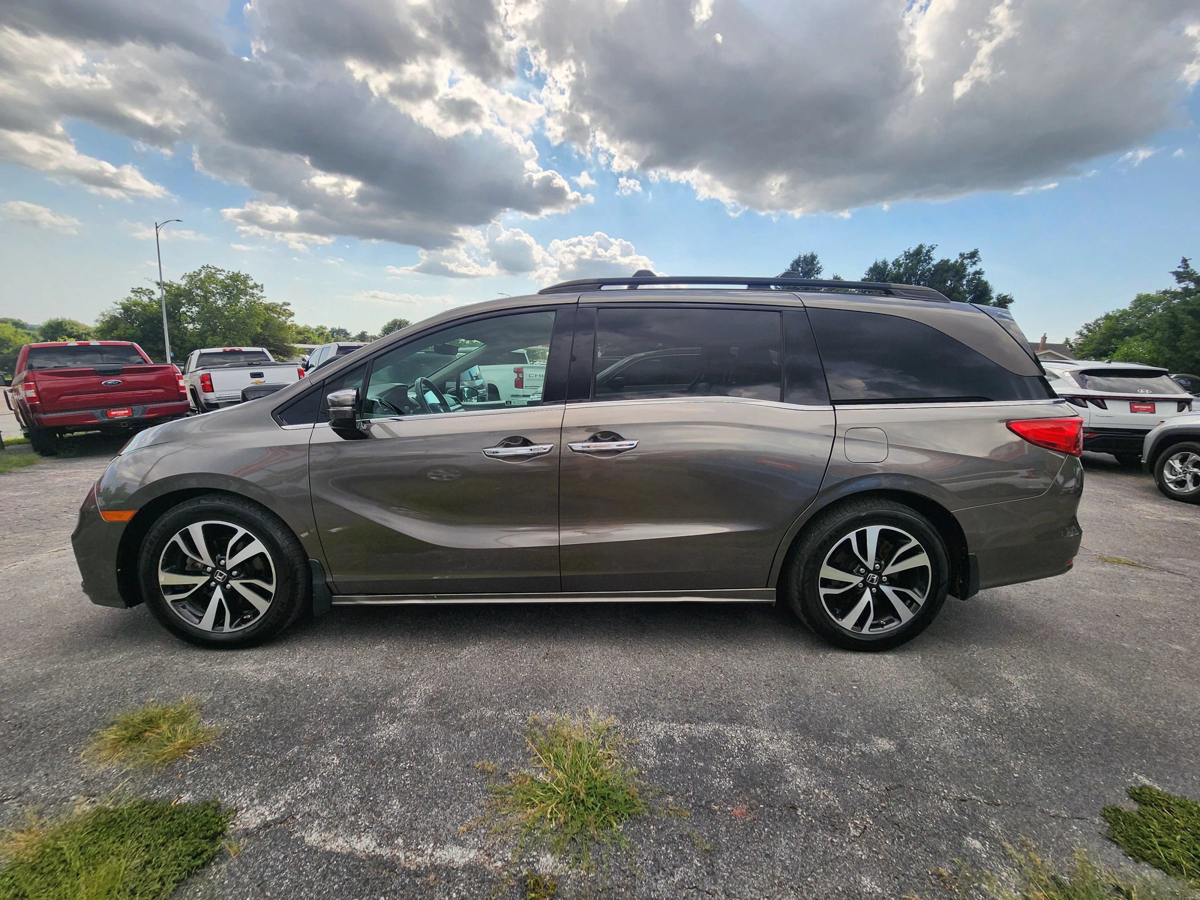 Used 2019 Honda Odyssey Elite image 4