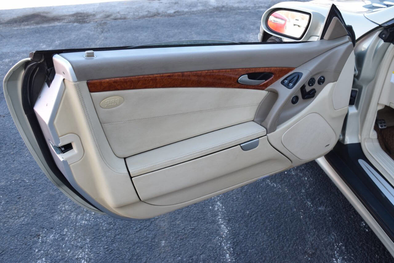 Used 2005 Mercedes-Benz SL 500 image 30