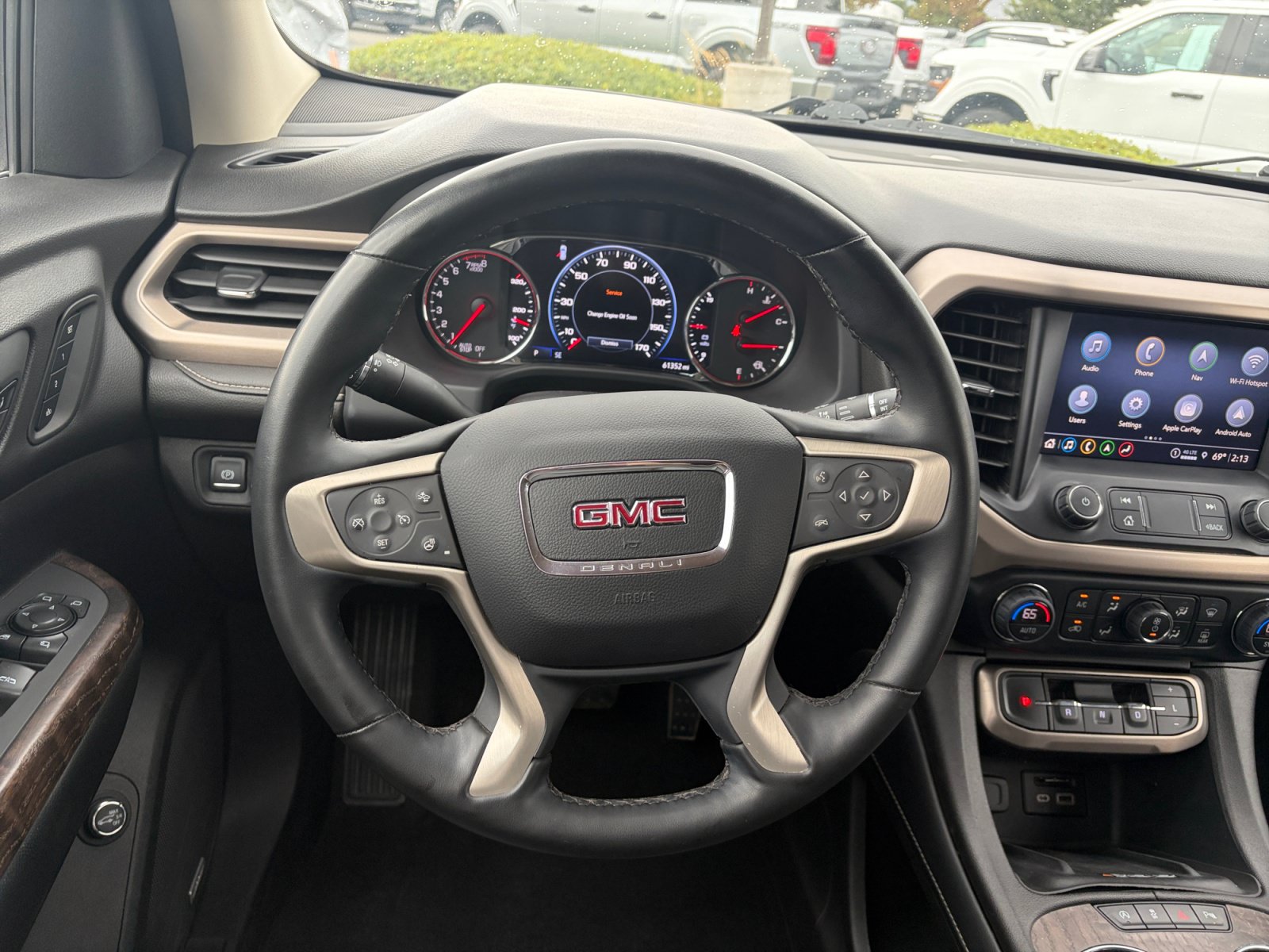 Used 2023 GMC Acadia Denali AWD/4WD image 9