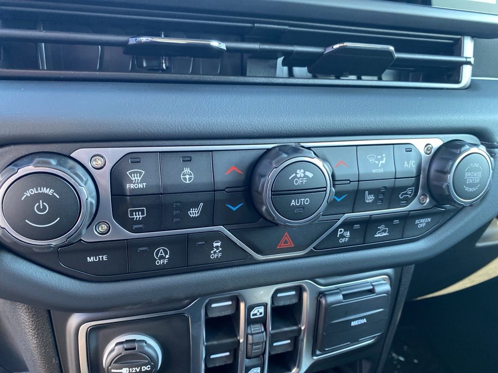 New 2025 Jeep Wrangler Sahara w/ Safety Group image 32