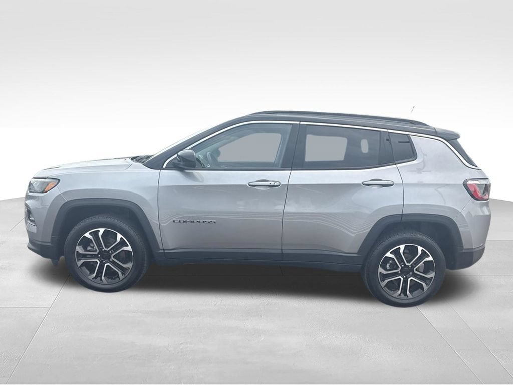 Certified 2022 Jeep Compass Limited w/ Sun and Sound Group AWD/4WD image 8