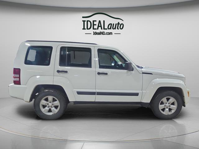 Used 2009 Jeep Liberty Sport image 10