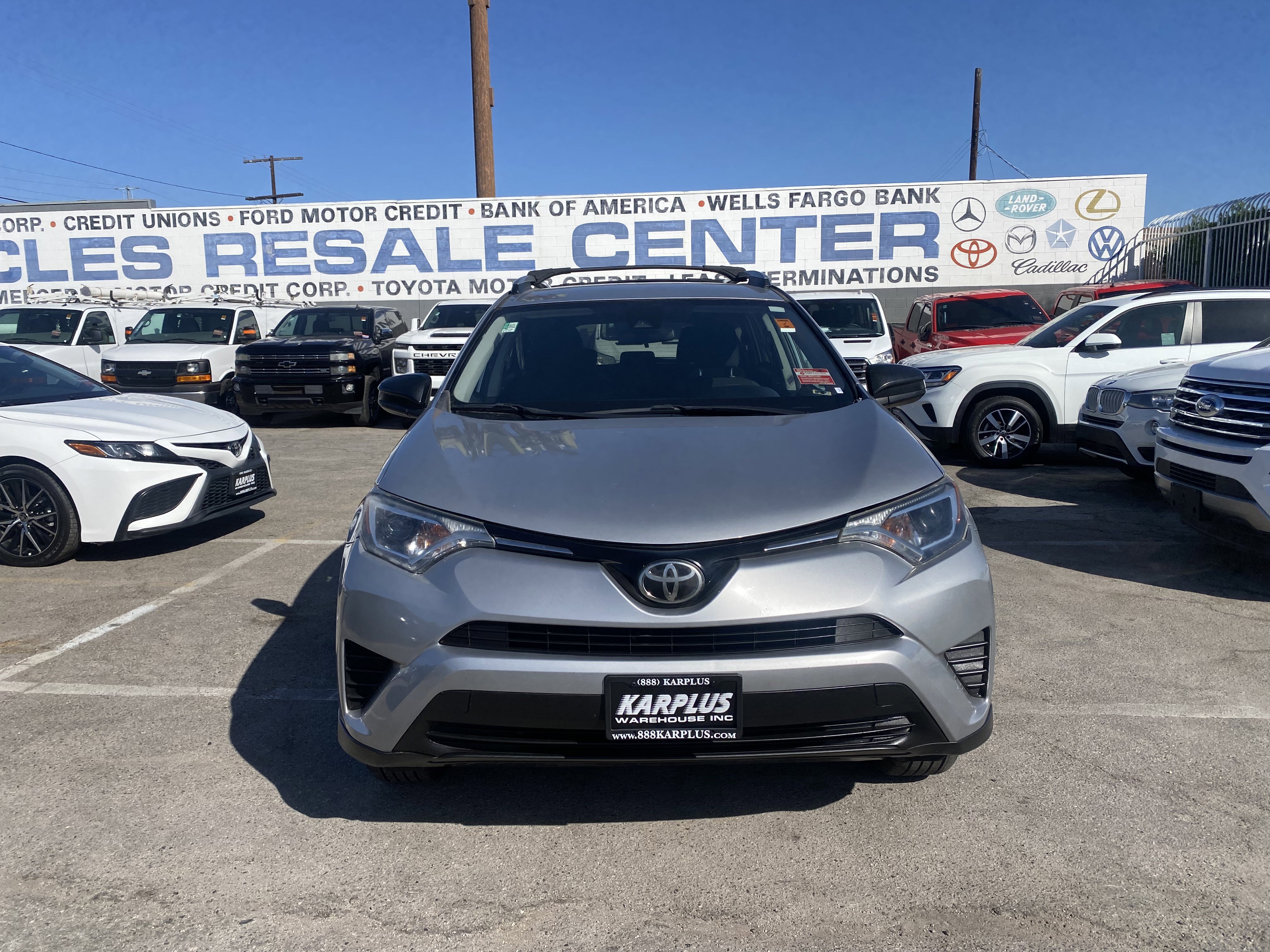 Used 2018 Toyota RAV4 LE w/ Cargo Management Package FWD image 3