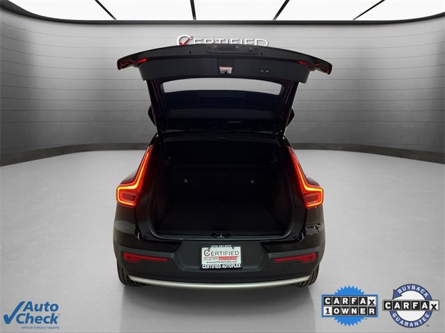 Used 2025 Volvo XC40 B5 Core image 7