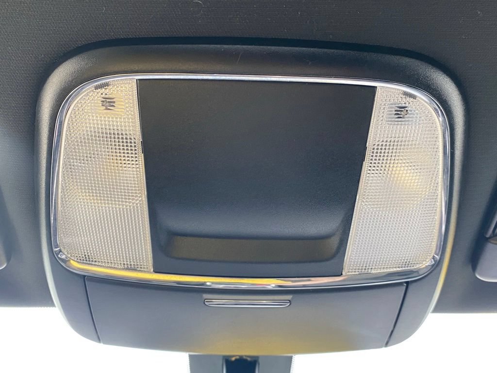 Used 2023 Dodge Charger SXT RWD image 22
