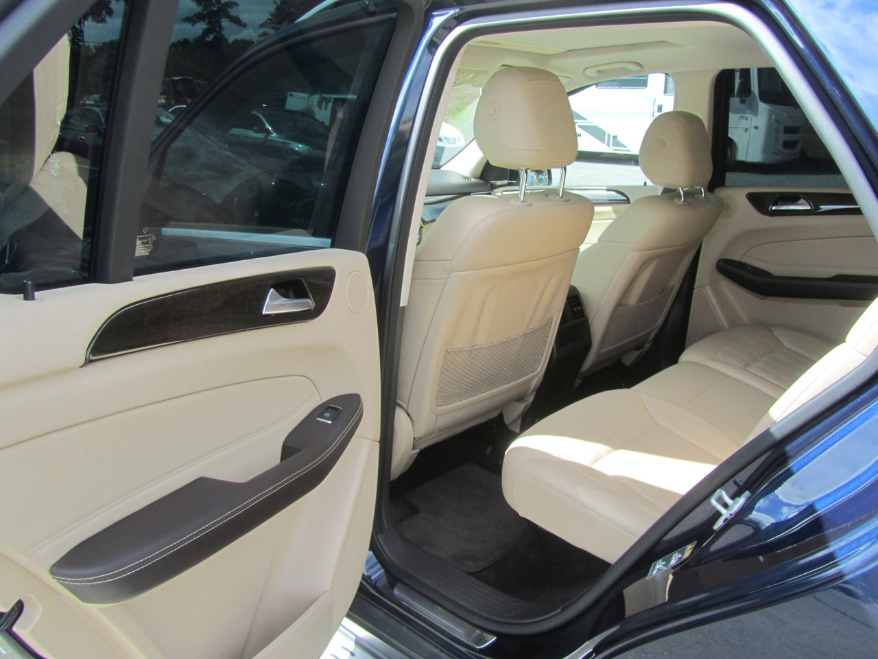Used 2016 Mercedes-Benz GLE 350 w/ Premium Package image 19