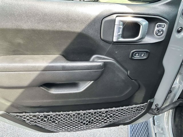 Used 2022 Jeep Wrangler Sport AWD/4WD image 19