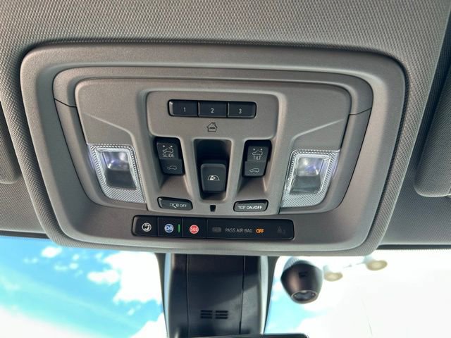 Used 2019 Chevrolet Silverado 1500 LTZ w/ LTZ Premium Package AWD/4WD image 25