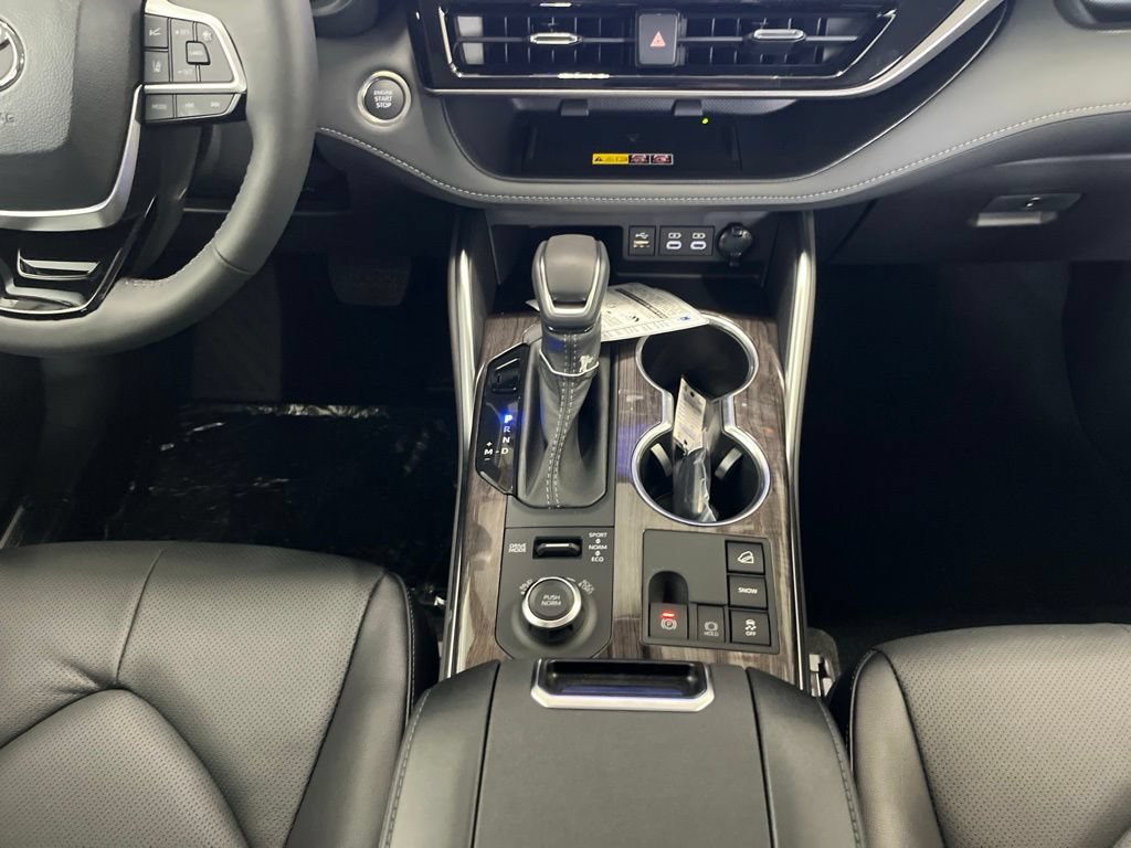 New 2026 Toyota Highlander Limited AWD/4WD image 11
