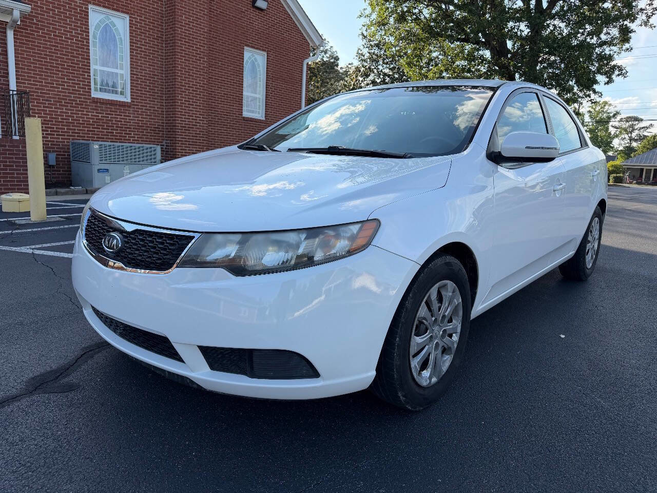 Used 2011 Kia Forte EX FWD image 2