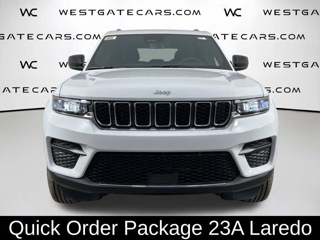 New 2025 Jeep Grand Cherokee Laredo w/ Luxury Tech Group I image 2