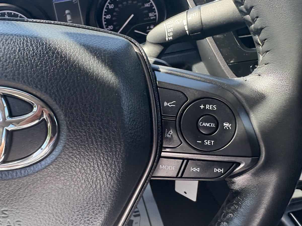 Used 2024 Toyota Camry SE image 26