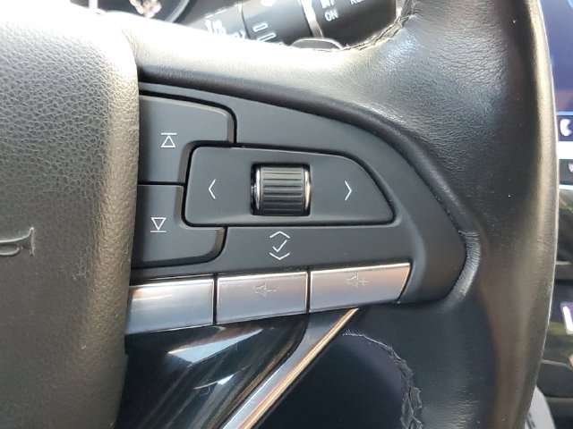 Certified 2022 Cadillac XT6 Premium Luxury w/ Technology Package FWD image 25